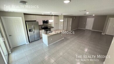 1550 Pace Dr NW in Palm Bay, FL - Building Photo - Building Photo