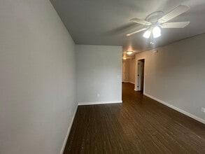 416-426 NE Jackson St in Roseburg, OR - Building Photo - Building Photo