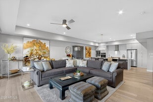 16580 N 92nd St in Scottsdale, AZ - Building Photo