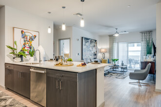 Aviva Goodyear in Goodyear, AZ - Building Photo - Interior Photo