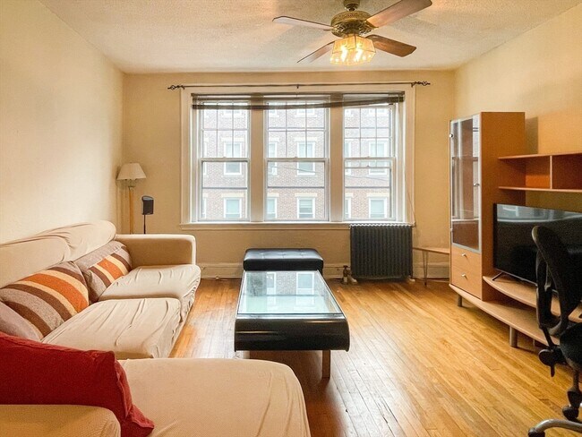 114 Strathmore Rd in Boston, MA - Building Photo - Building Photo