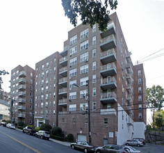 The Parkway Terrace in Yonkers, NY - Building Photo - Building Photo