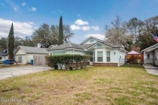 1329 Cove Landing Dr in Jacksonville, FL - Building Photo