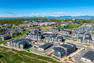 Fieldhouse in Thornton, CO - Foto de edificio - Building Photo