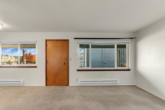 Birch Tree Apartments in Seattle, WA - Building Photo - Building Photo