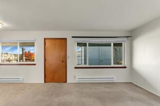 Birch Tree Apartments in Seattle, WA - Building Photo - Building Photo