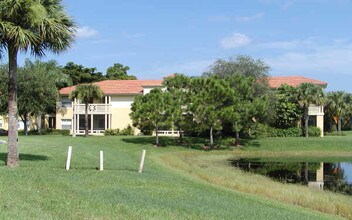 Palm Lakes Condominiums in West Palm Beach, FL - Building Photo - Building Photo