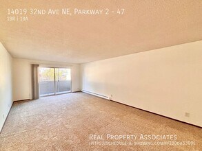 Parkway Apartments in Seattle, WA - Building Photo - Building Photo