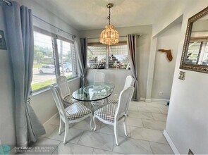 1920 NE 51st Ct in Fort Lauderdale, FL - Foto de edificio - Building Photo