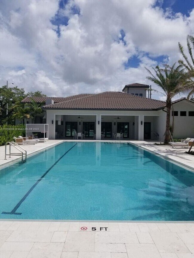 5663 Brookfield Cir in Fort Lauderdale, FL - Building Photo - Building Photo