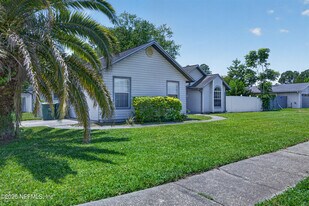 3550 Sheldrake Dr in Jacksonville, FL - Building Photo