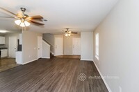 10316 Cameo Ln in Austin, TX - Foto de edificio - Building Photo