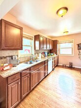 2503 Maplewood Ave in Royal Oak, MI - Building Photo - Building Photo