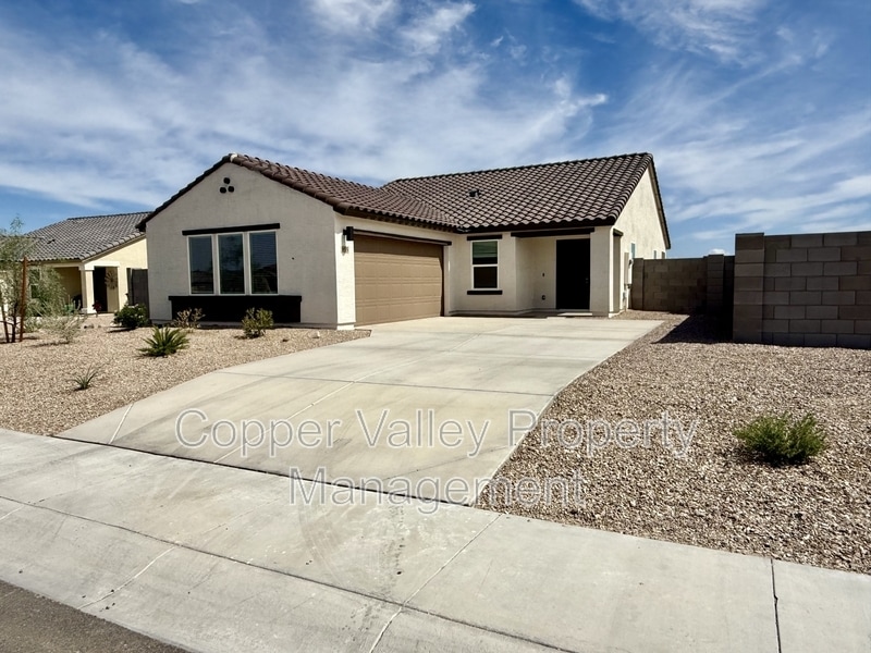 955 Jubal Ln in Wickenburg, AZ - Building Photo
