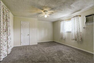 3306 Signal Hill Dr in Friendswood, TX - Building Photo - Building Photo