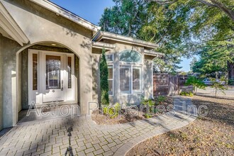 261 Langton Ave in Los Altos, CA - Building Photo - Building Photo