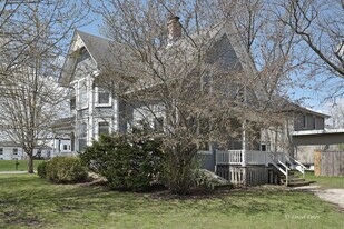 11120 S Church St in Huntley, IL - Building Photo