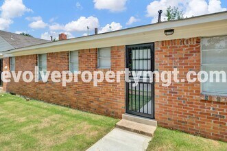 1020 Boston St in Memphis, TN - Foto de edificio - Building Photo