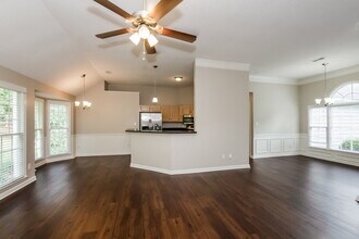 11621 Long Forest Dr in Charlotte, NC - Building Photo - Building Photo