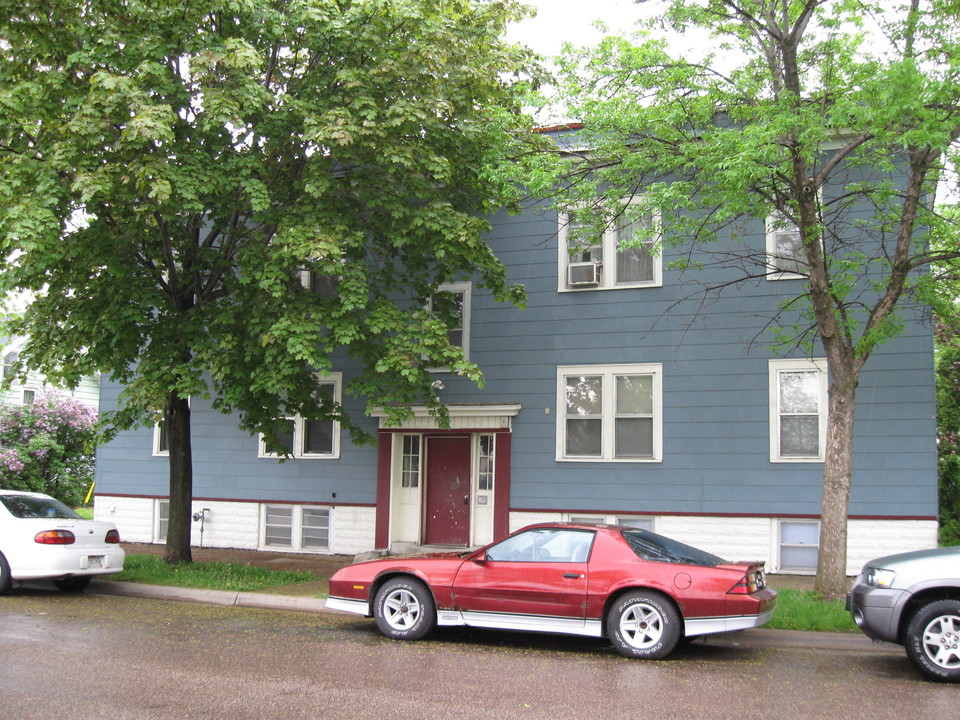 1543 Lafond Ave in St. Paul, MN - Building Photo