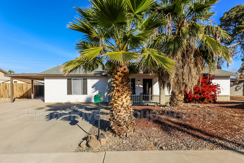 3720 W Rue De Lamour Ave in Phoenix, AZ - Building Photo