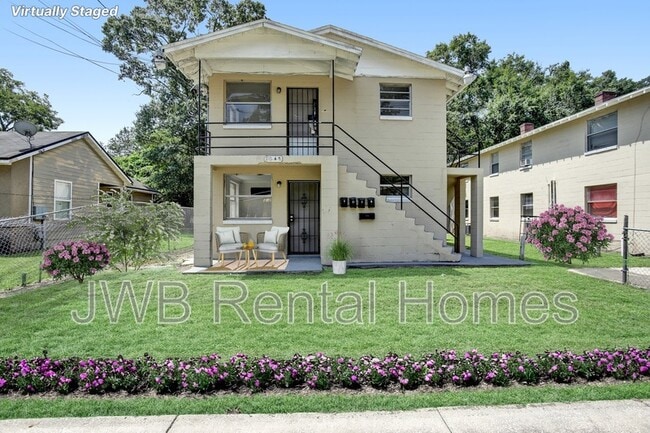 property at 1524 W 21st St