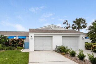 825 Waterside Ln in Bradenton, FL - Building Photo
