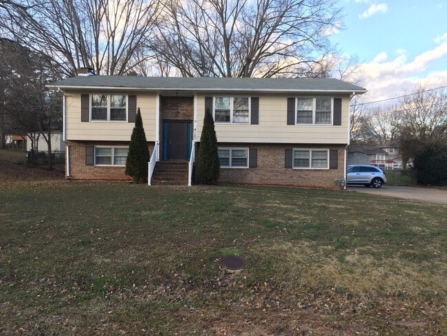 property at 4127 Southbury Ln