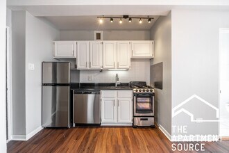 1125 N La Salle Dr, Unit 203 in Chicago, IL - Foto de edificio - Building Photo