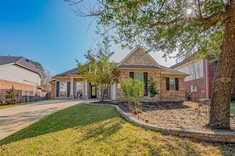 126 E French Oaks Cir in The Woodlands, TX - Building Photo - Building Photo