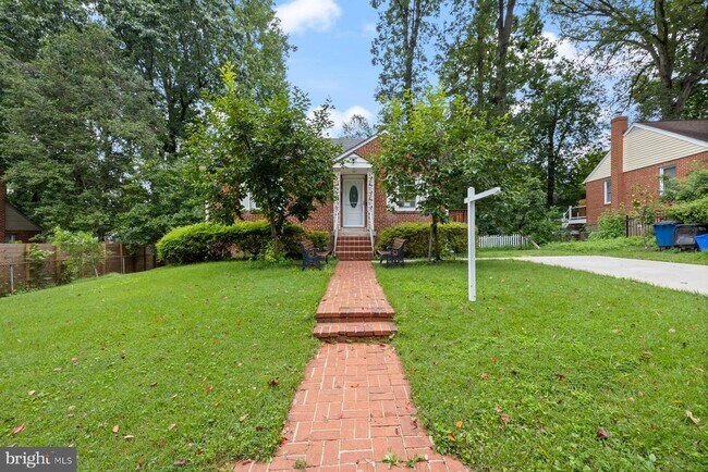 2913 Collins Ave in Silver Spring, MD - Building Photo - Building Photo