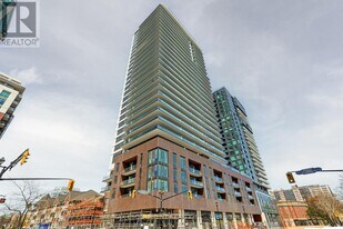 2075 Lakeshore Rd. in Burlington, ON - Building Photo