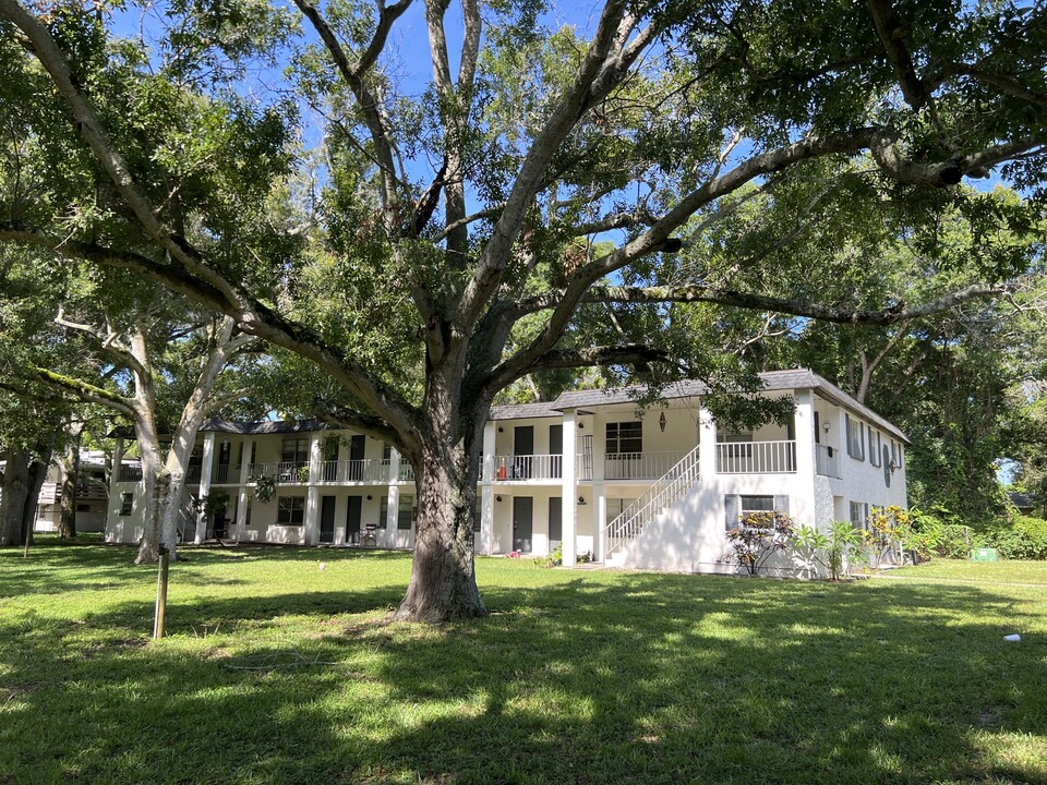 The Alcove in St. Petersburg, FL - Building Photo