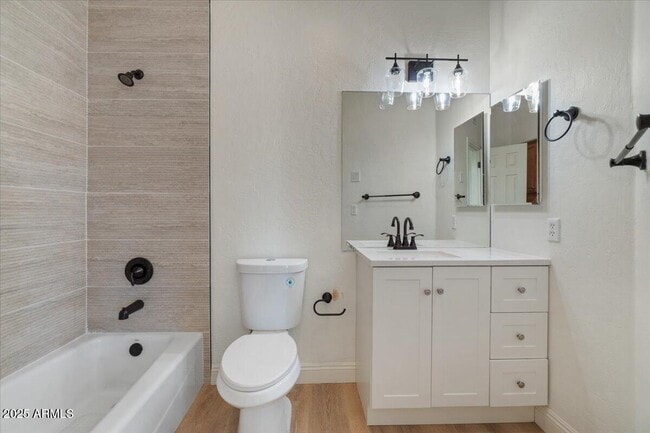 property at 1414 N Palmsprings Dr