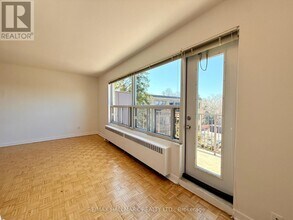 28 Upper Canada Dr in Toronto, ON - Building Photo - Building Photo