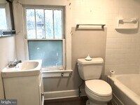 77 Thompson St photo'