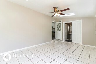 4097 Porpoise Dr SE in St. Petersburg, FL - Building Photo - Building Photo