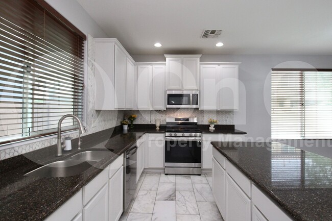 3340 E Cheyenne St in Gilbert, AZ - Building Photo - Building Photo