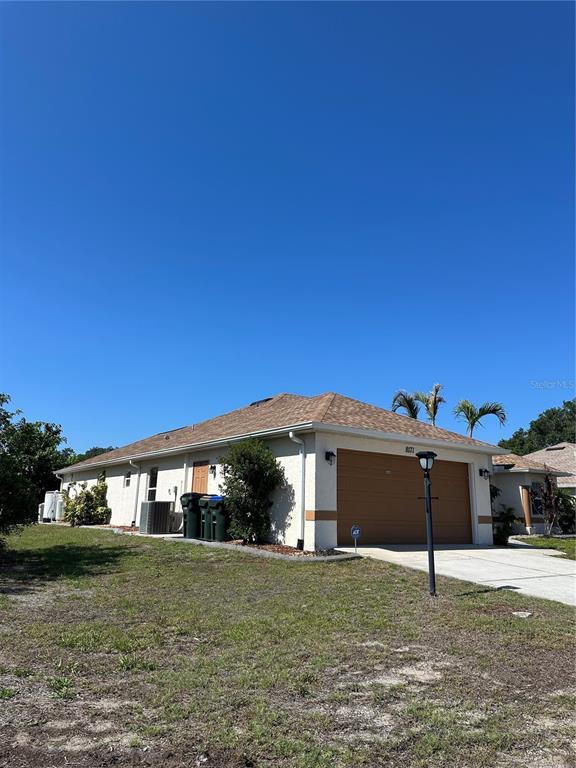8171 Rocliff Ave in North Port, FL - Building Photo - Building Photo