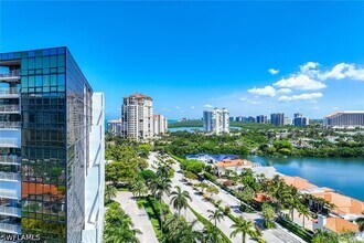 4751 Gulf Shore Blvd N in Naples, FL - Building Photo - Building Photo