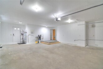 8527 Sawyer Rd in Decatur, IL - Building Photo - Building Photo
