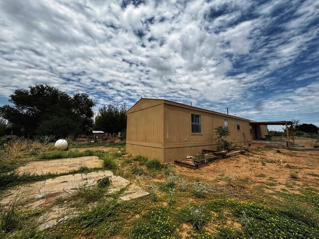2 Alta Vista Way Rd in Los Lunas, NM - Building Photo - Building Photo