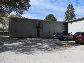 378 Arbor Dr in Juneau, WI - Foto de edificio - Building Photo