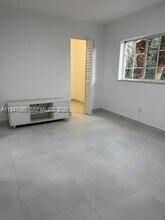 3680 N 56th Ave in Hollywood, FL - Foto de edificio - Building Photo