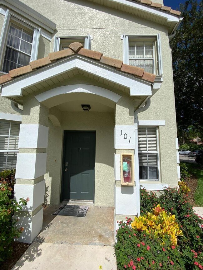 108 SW Peacock Blvd-Unit -5101 in Port St. Lucie, FL - Building Photo - Building Photo