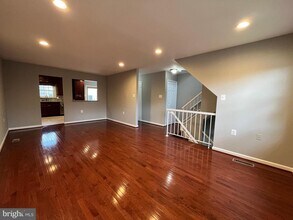 11353 Cromwell Ct in Woodbridge, VA - Building Photo - Building Photo