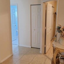 1651 Oak Berry Cir in Wellington, FL - Foto de edificio - Building Photo