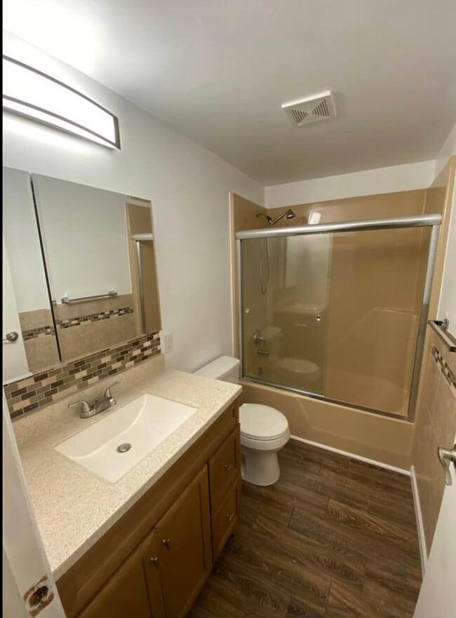 3077 Mount Troy Rd, Unit 1 in Pittsburgh, PA - Building Photo - Building Photo