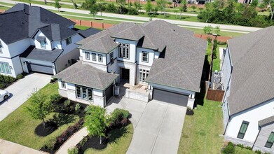 9919 Regal Bend Dr in Missouri City, TX - Foto de edificio - Building Photo