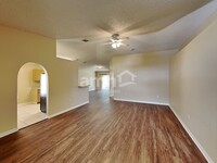 7491 Volley Dr N in Jacksonville, FL - Foto de edificio - Building Photo